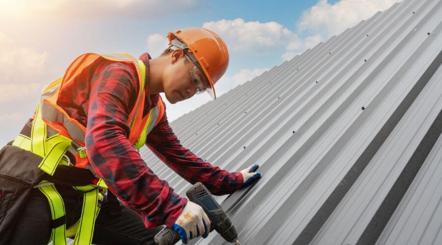Professional gutter cleaning in Wirtz, VA